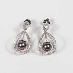 Perla Nocturna Earrings