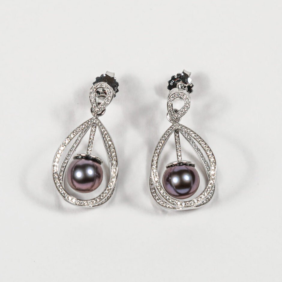 Perla Nocturna Earrings
