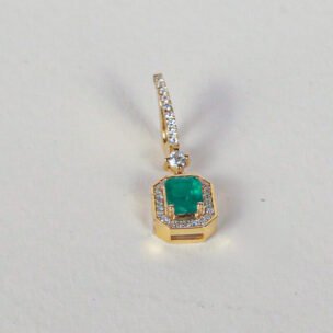 Días esmeralda pendant
