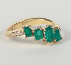 Moderna ring // Cuatro Esmeraldas