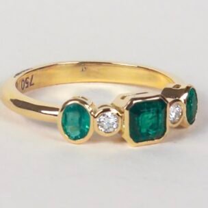 Moderna ring // primavera