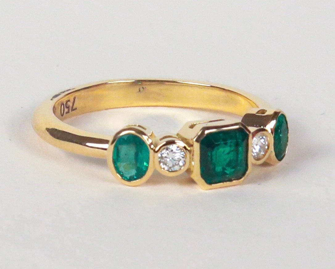 Moderna ring // primavera